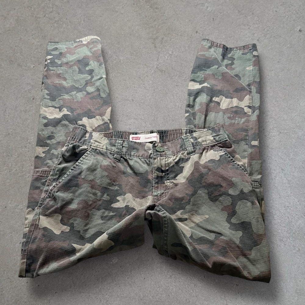 Levi's Camo Cargo Taper Pants Youth Size 16 W28 L28